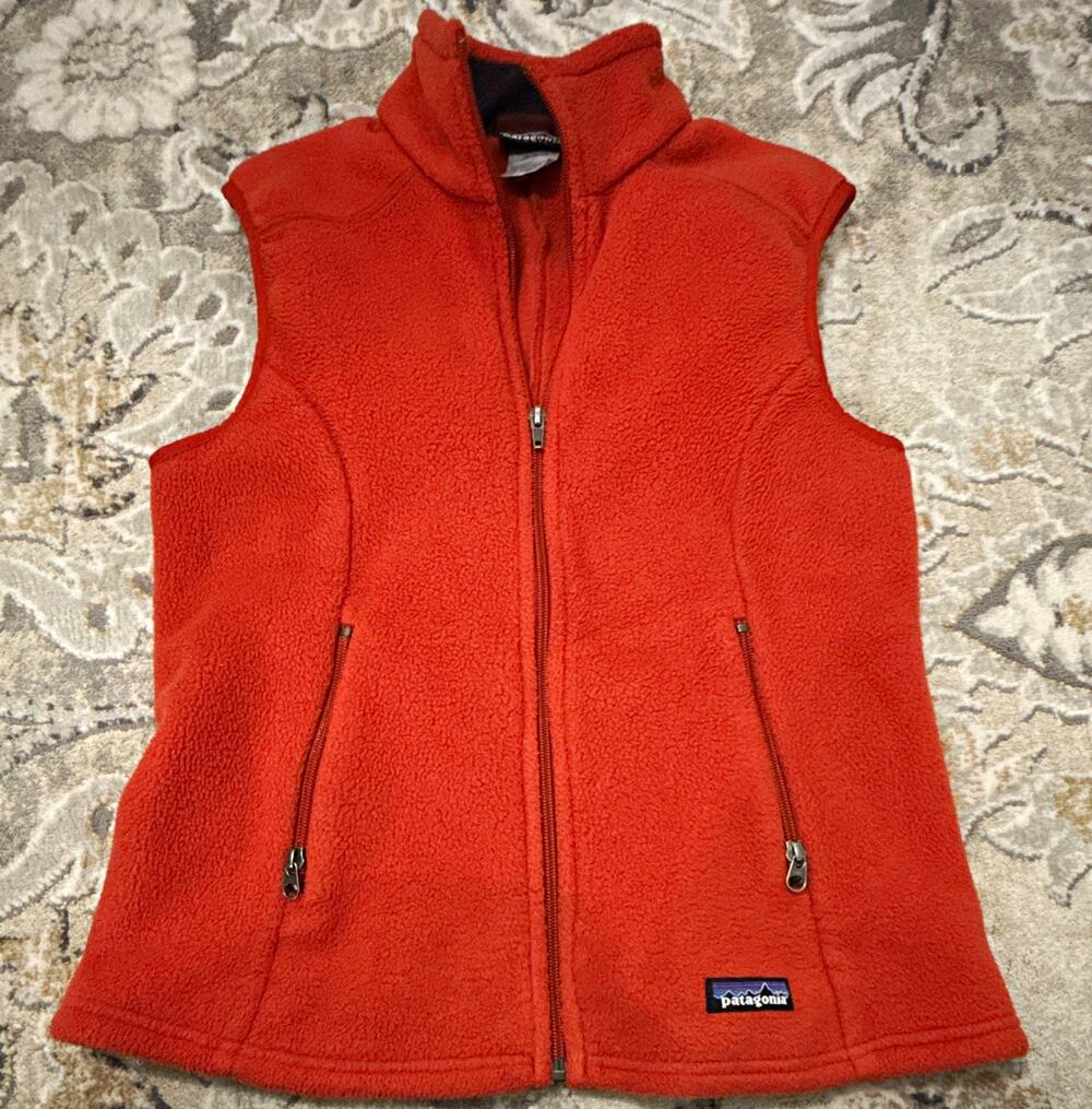 Patagonia Synchilla Women’s Orange Full Zip Fleece Vest Pockets Size M